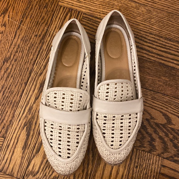 Woven leather loader - Picture 2 of 3